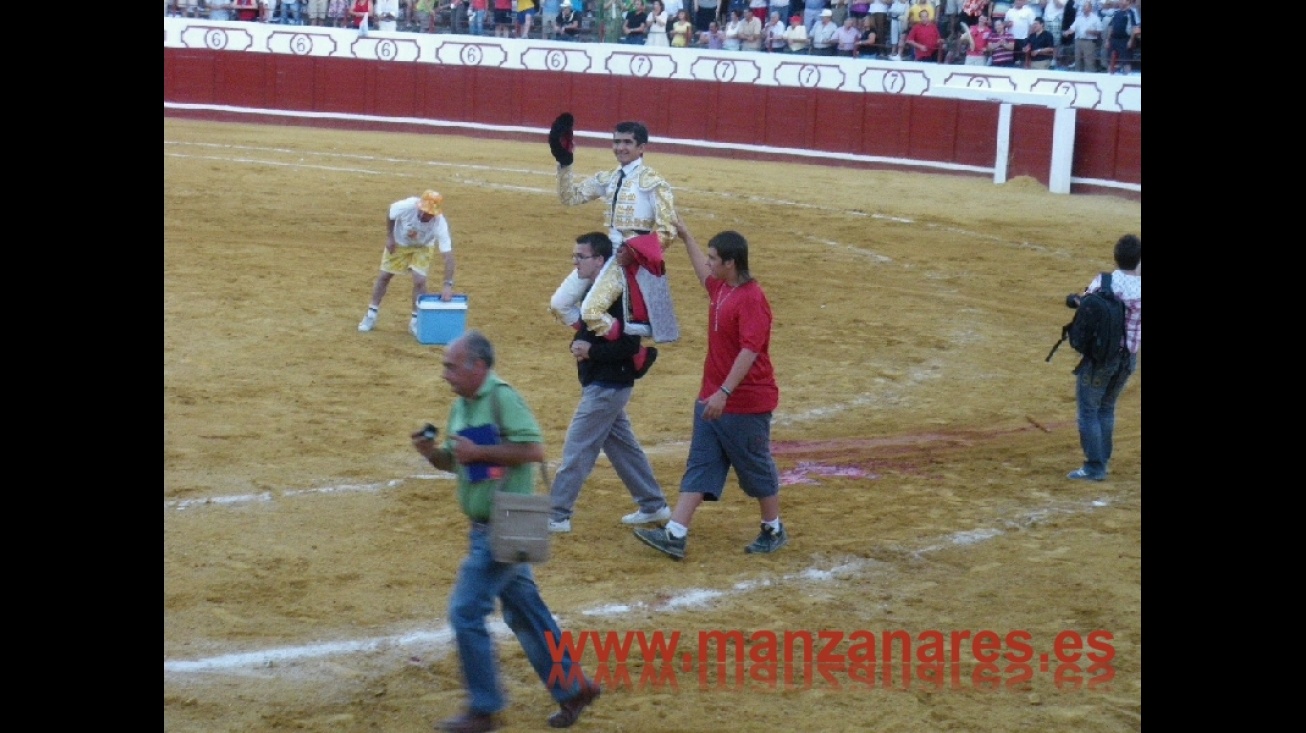 Joselito Adame, a hombros en Manzanares