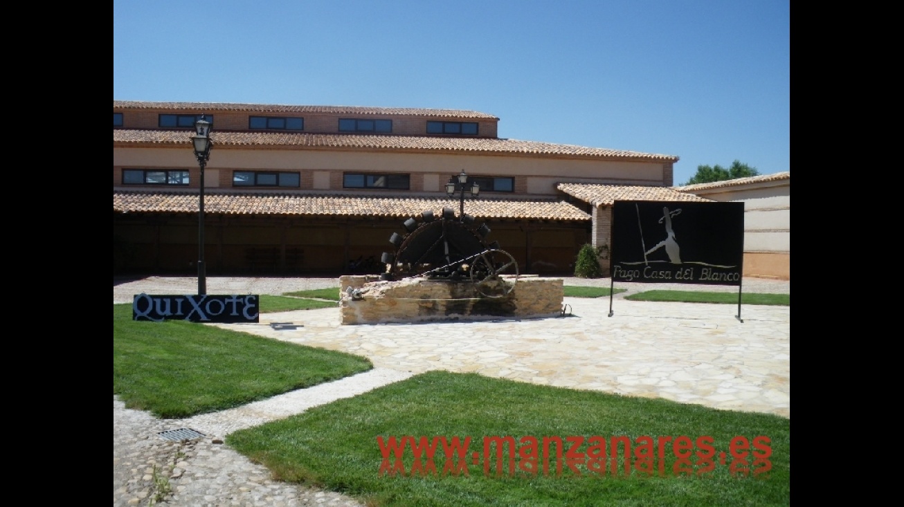 Imagen de la bodega de Pago Casa de Blanco en Manzanares