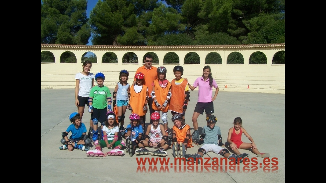 Participantes en la Escuela de Patinaje