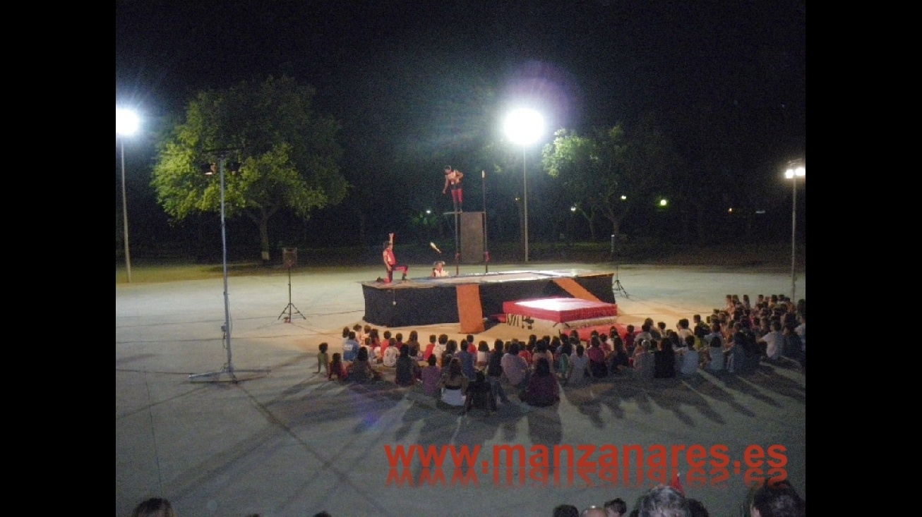 Compañía Cirq'ulation Locale en el Auditorio del Parque