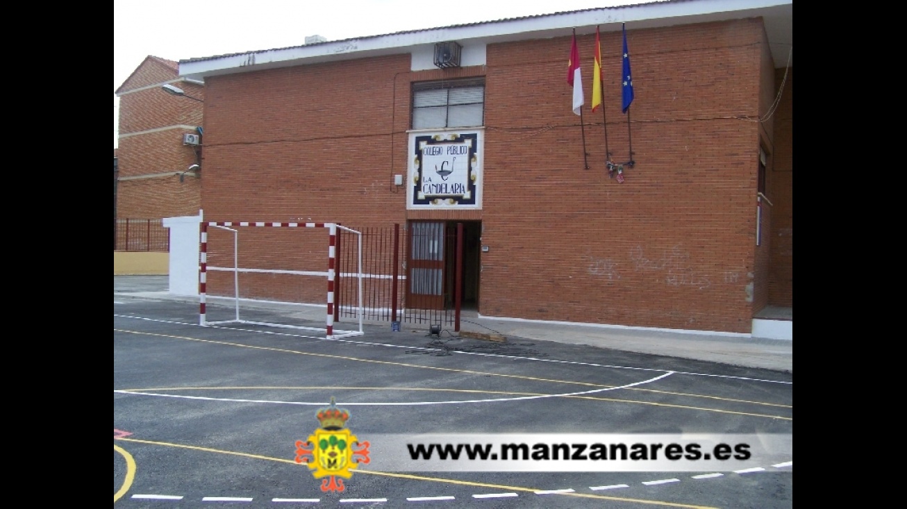 Entrada del Colegio Publico 'La Candelaria'