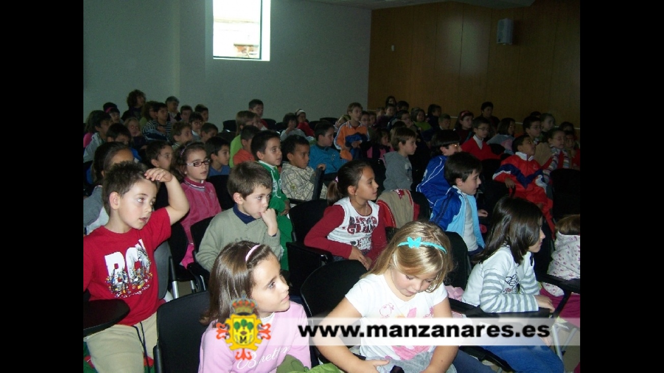 Tropos con los niños de Manzanares