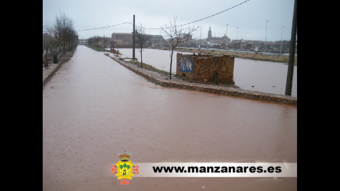 Río Azuer a las 10,30 horas del 22 de febrero de 2010